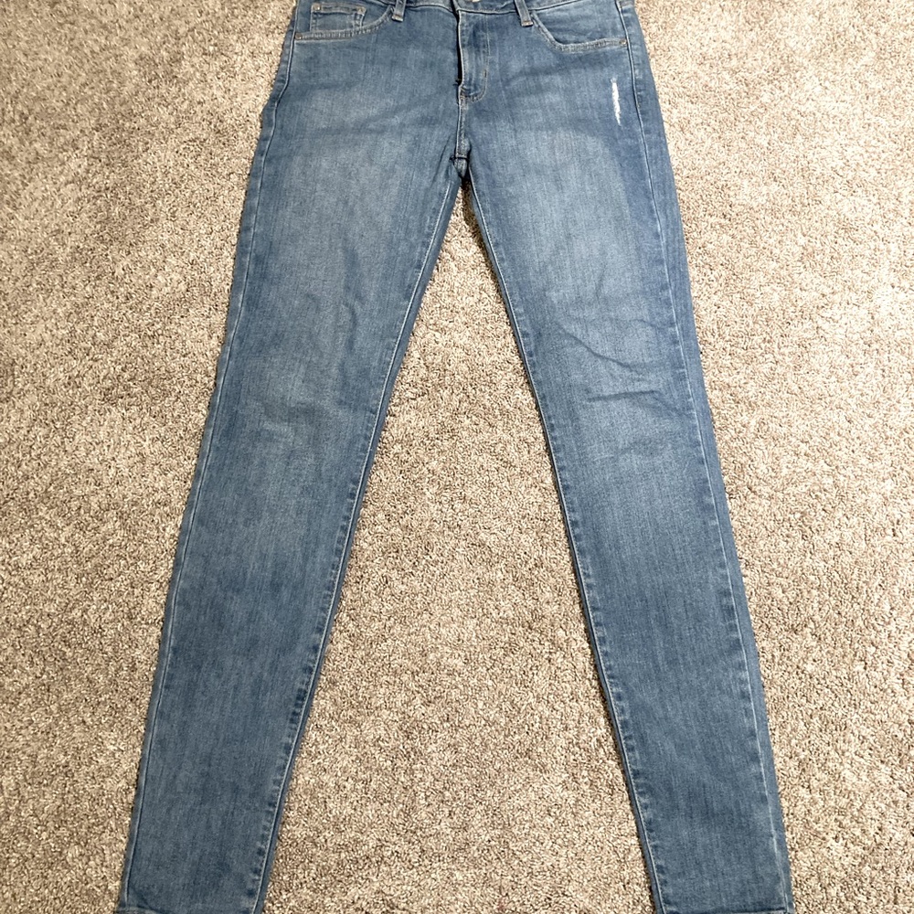 Light wash Denim Jeans. Like New. Size 28